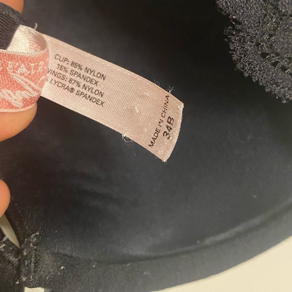Victoria's Secret  Angels Black Lace Bra - Picture 3 of 8